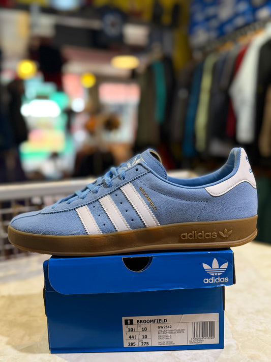 Adidas Broomfield GW2542 Light Blue Cloud White Gum UK 10 - Side view with box