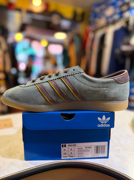Adidas Malmö UK 9 side view showing brown stripes and gum sole on box