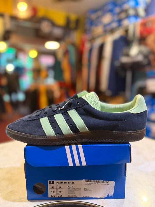Adidas Padiham SPZL UK 9 with tags and packet of spare mint laces