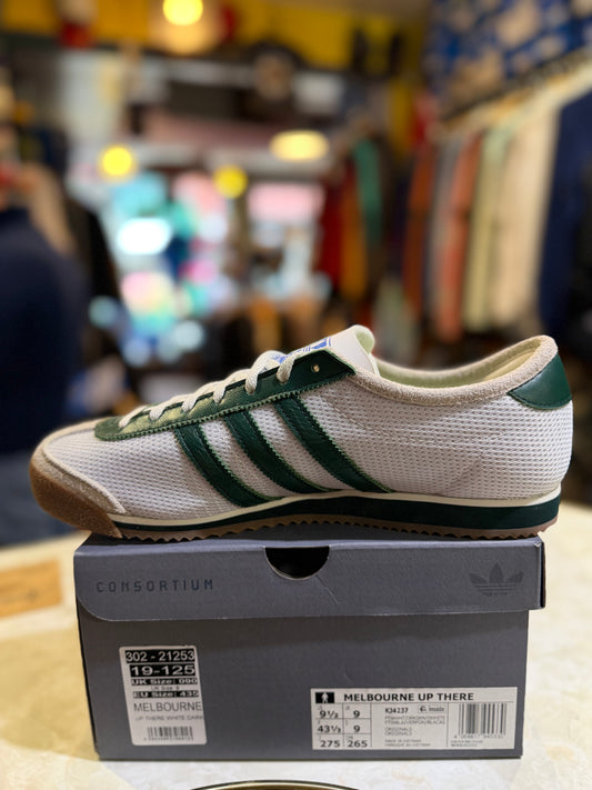 Adidas Melbourne x UP THERE KJ4237 UK 9, side view on grey Consortium box