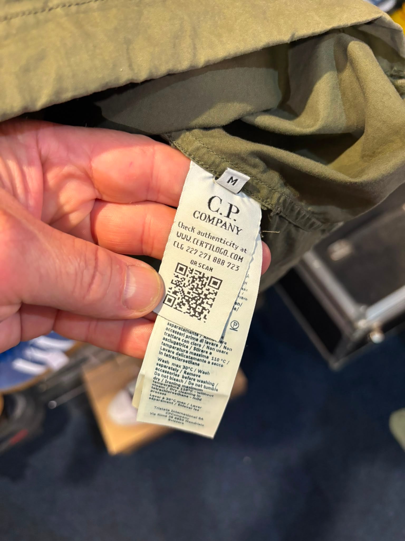 C.P. Company Lens Smock Jacket - Lens pocket and cargo pocket detail