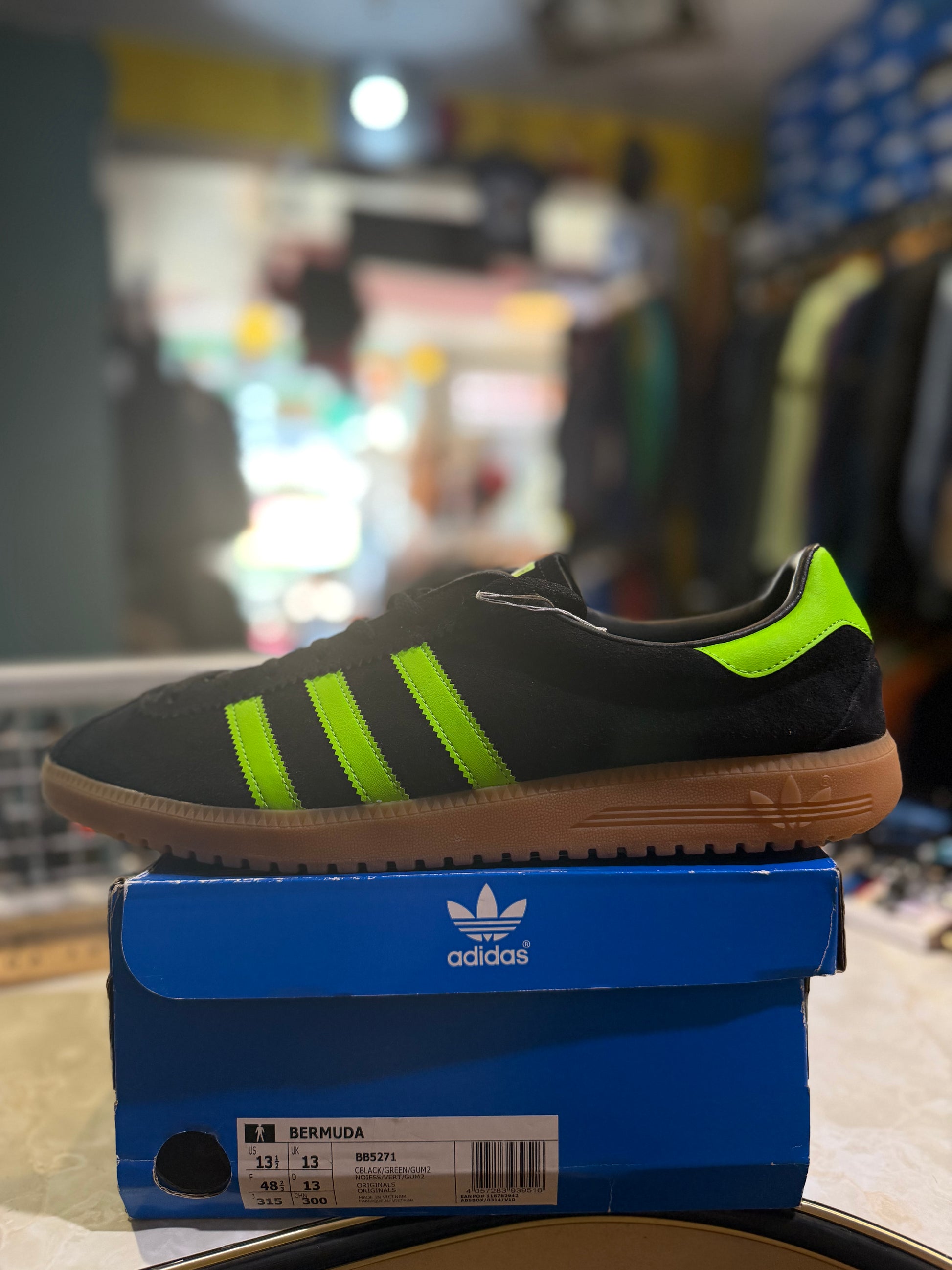 Adidas Bermuda Core Black/Green/Gum UK 13