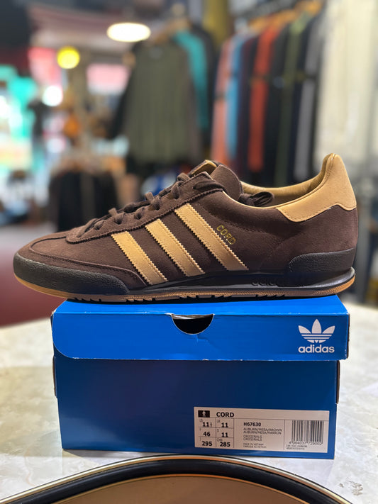 Adidas Cord H67630 Auburn Mesa Brown - Side profile on box