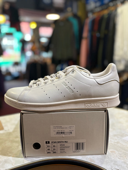 Adidas Stan Smith MU HP3134 Triple White - Side profile on box