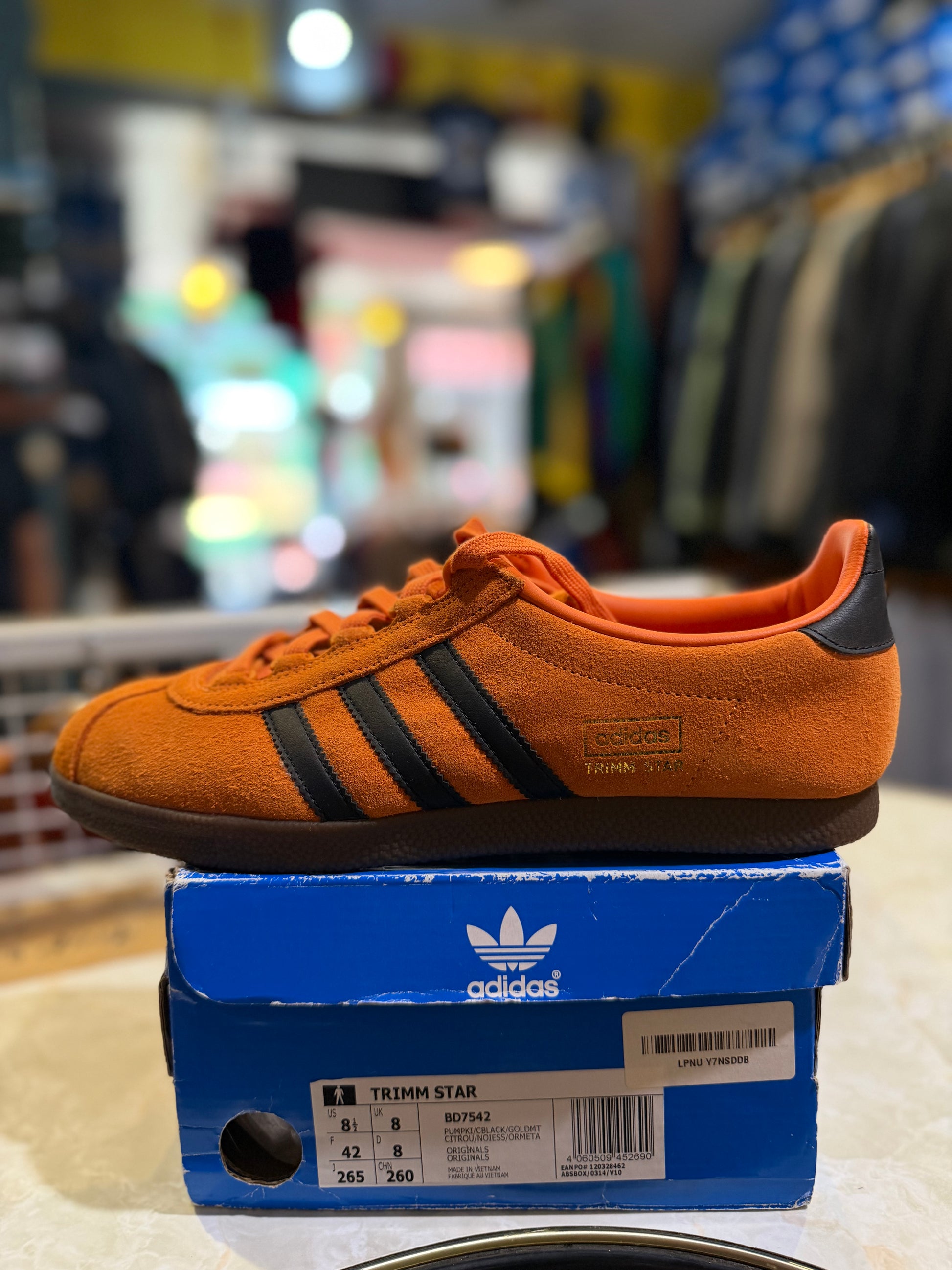 Adidas Trimm Star Burnt Orange Black Gum BD7542 UK 8 - side profile on box