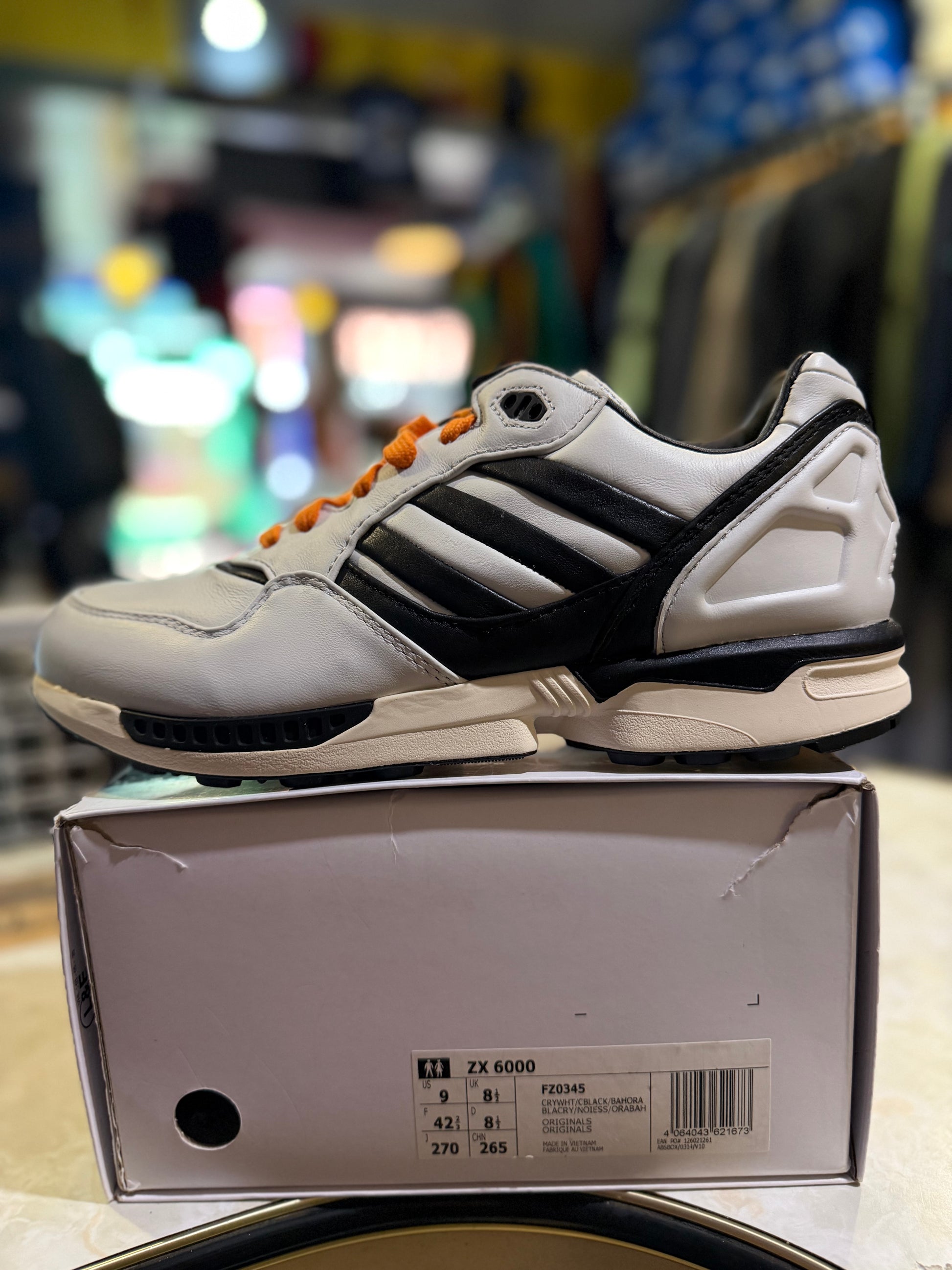 Adidas ZX 6000 Grey Black Sahara FZ0345 UK 8.5 - rear side view on box