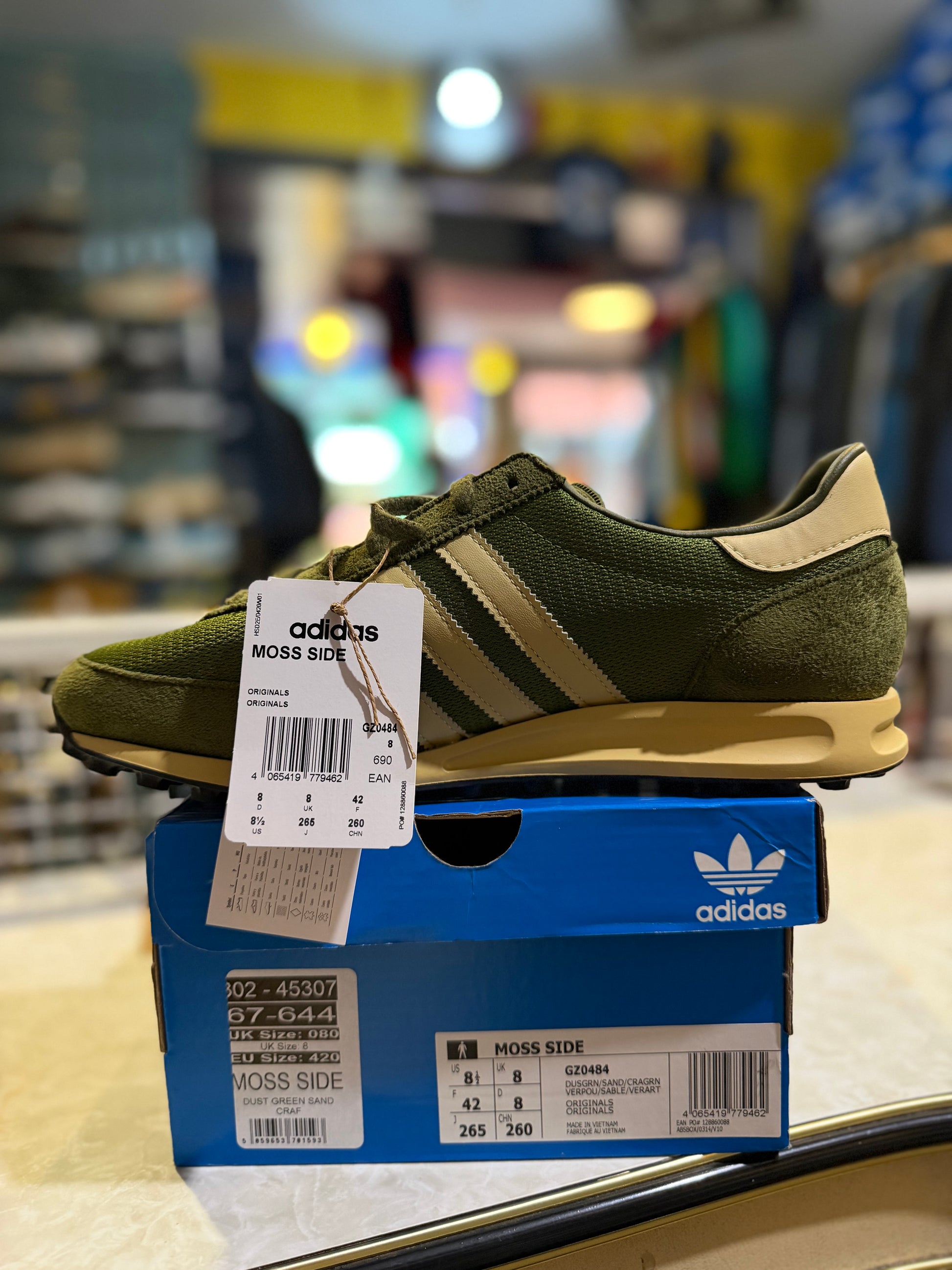 Adidas Originals Moss Side Dust Green Sand GZ0484 - Tag and box detail