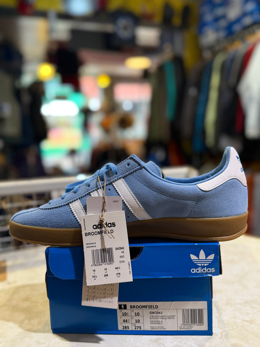 Adidas Broomfield GW2542 Light Blue Cloud White Gum UK 10 - Front view with box and tags