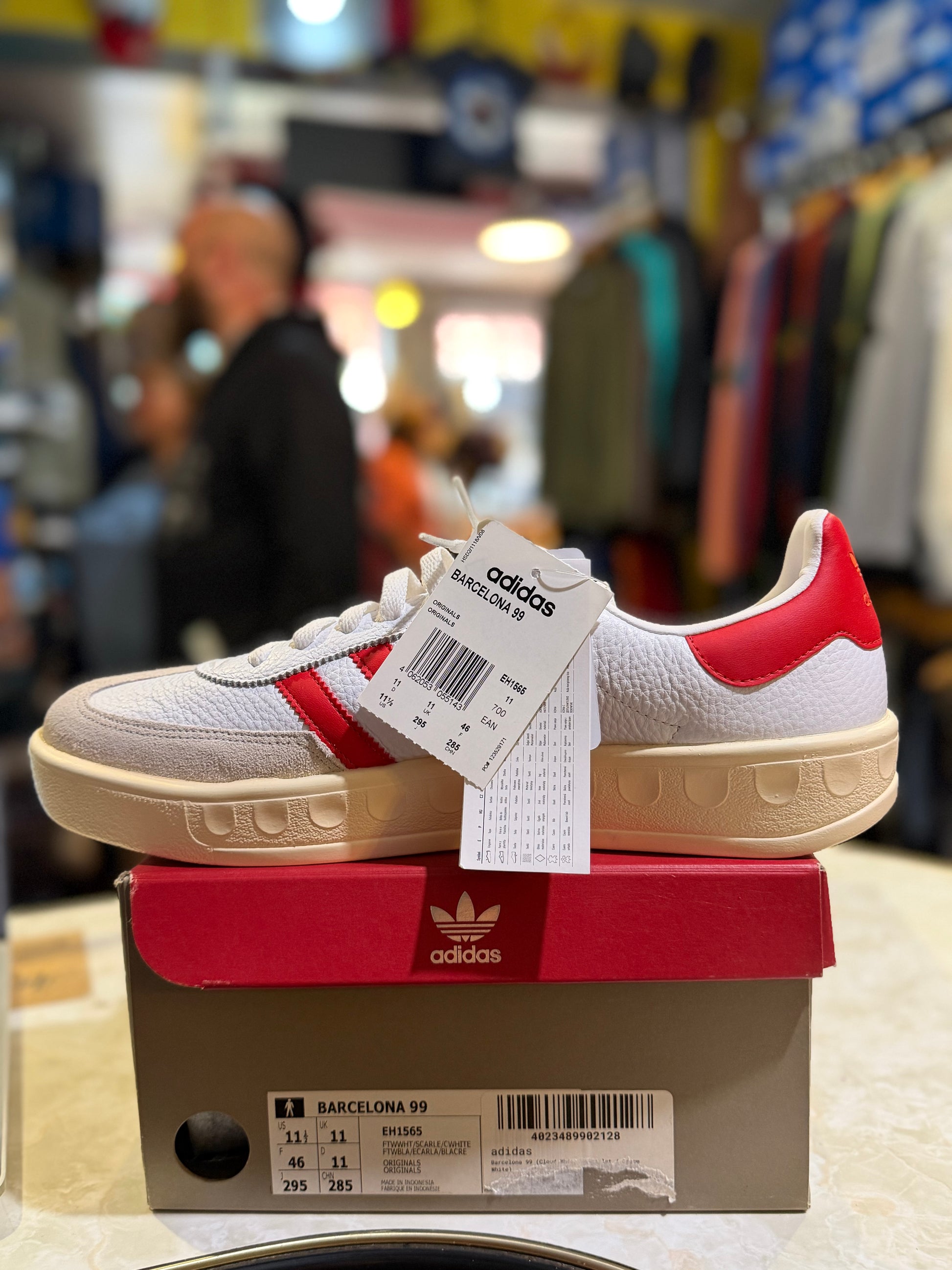 Adidas Originals Barcelona 99 Manchester United Treble EH1565 - Side profile with tags on limited edition red box