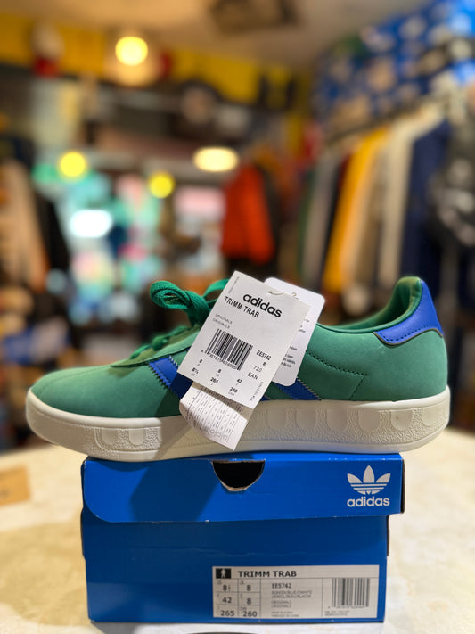 Adidas Trimm Trab EE5742 UK 8, side view with tags on box