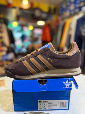 Adidas AS 520 FW0678 UK 8, side view with tags on box