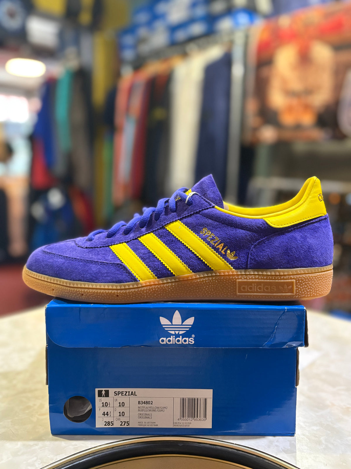 Adidas Spezial B34802 Collegiate Purple Collegiate Gold Gum 3 UK 10 trainer and box