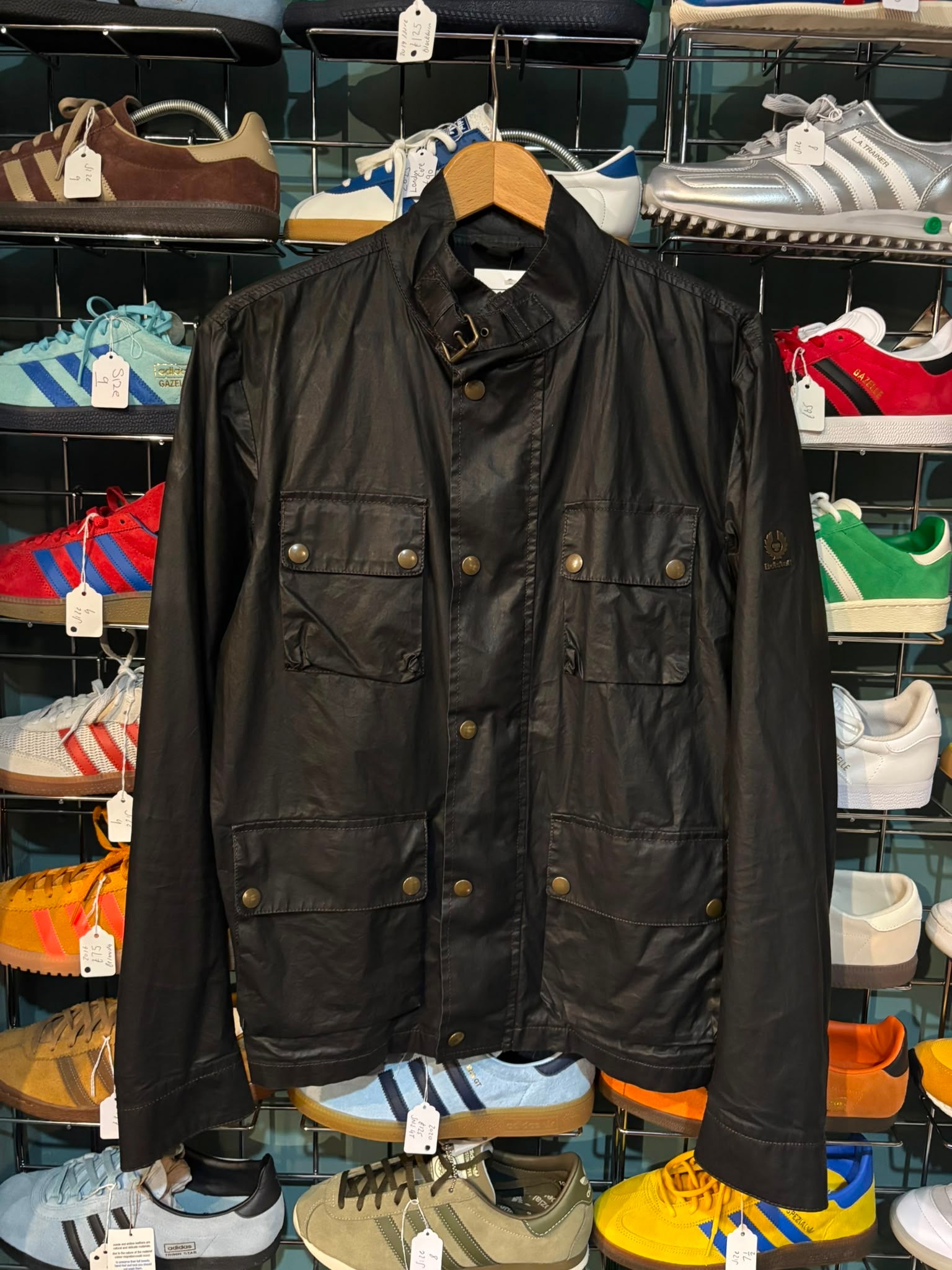 Belstaff Fieldmaster - embroidered crest badge and size label