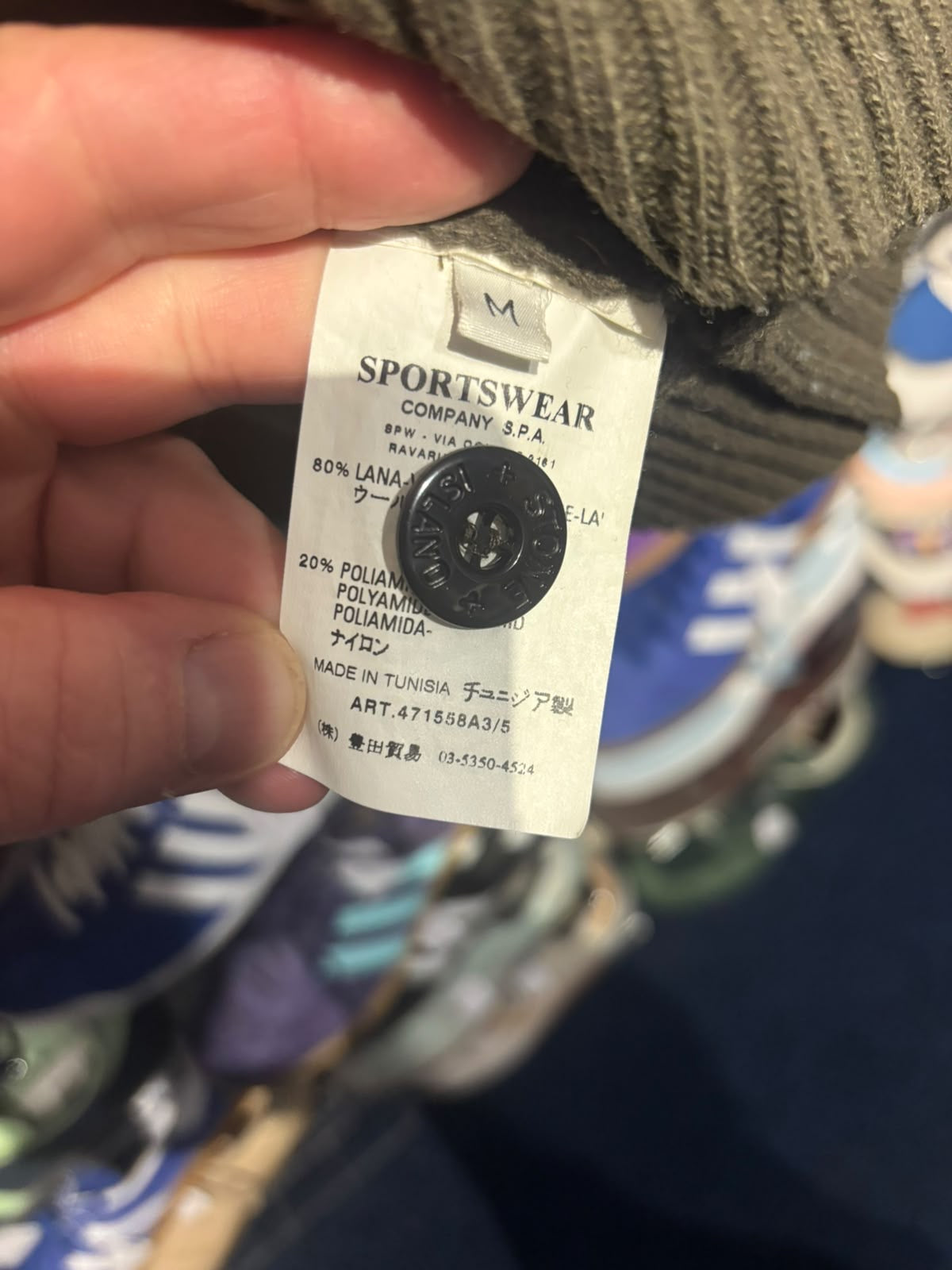Stone Island size Medium composition and article label