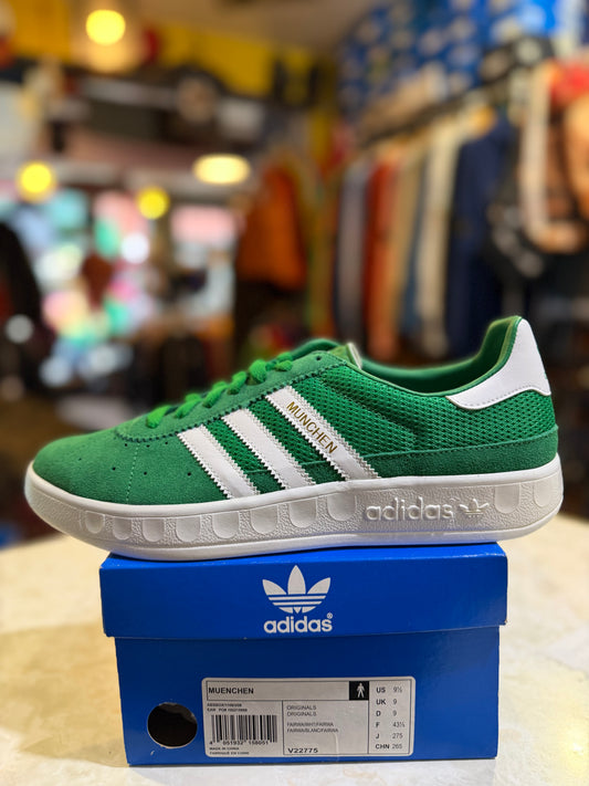 Adidas München Fairway Green / Running White - UK 9